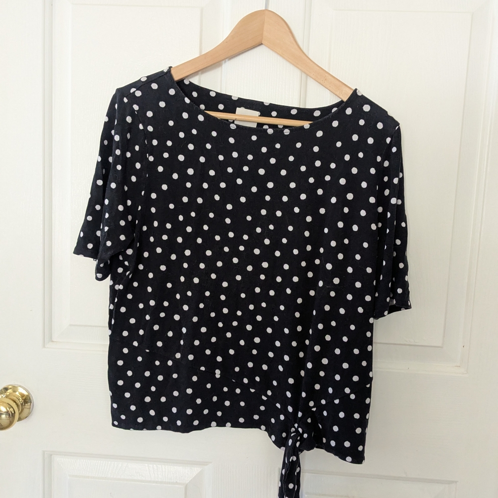 Chico's Black and White Polka Dot Short Sleeve Top